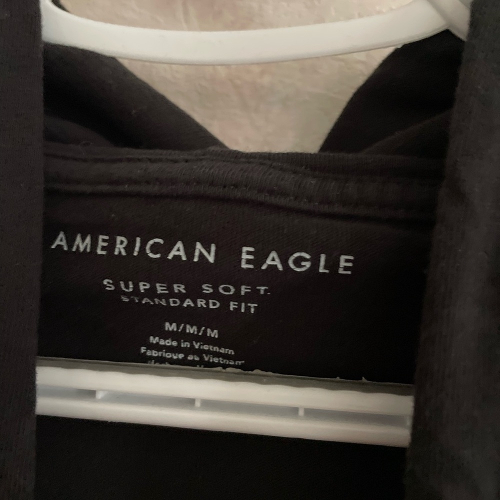 American Eagle men's medium black long sleeve hooded shirt - Picture 3 of 6